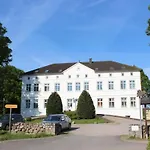 Herrenhaus App.13 *